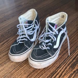 Black Vans Sk8-Hi